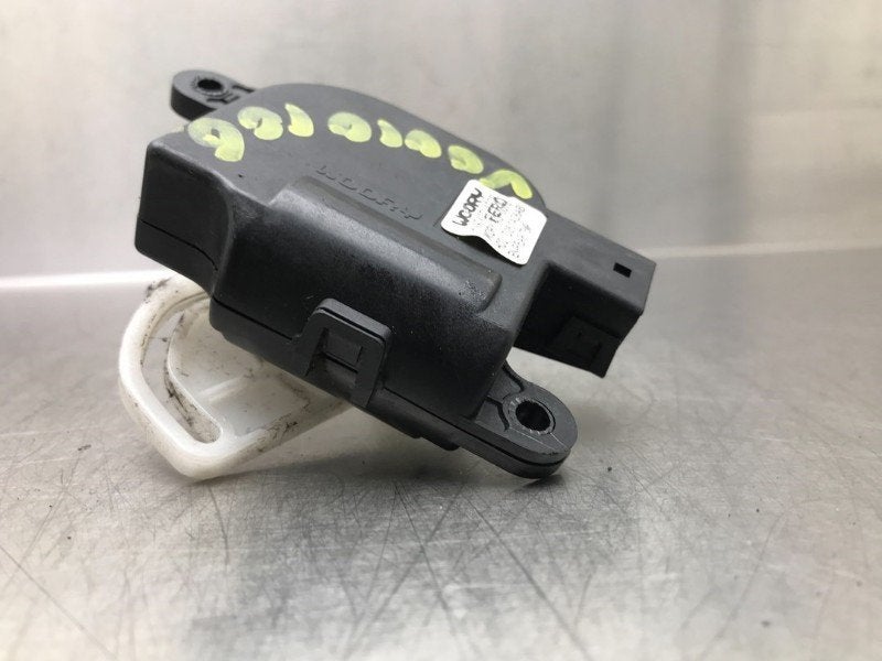 ACTIONNEUR MOTEUR VOLET CHAUFFAGE iX55 (|D267AD6AB|), Utilisé, Hyundai