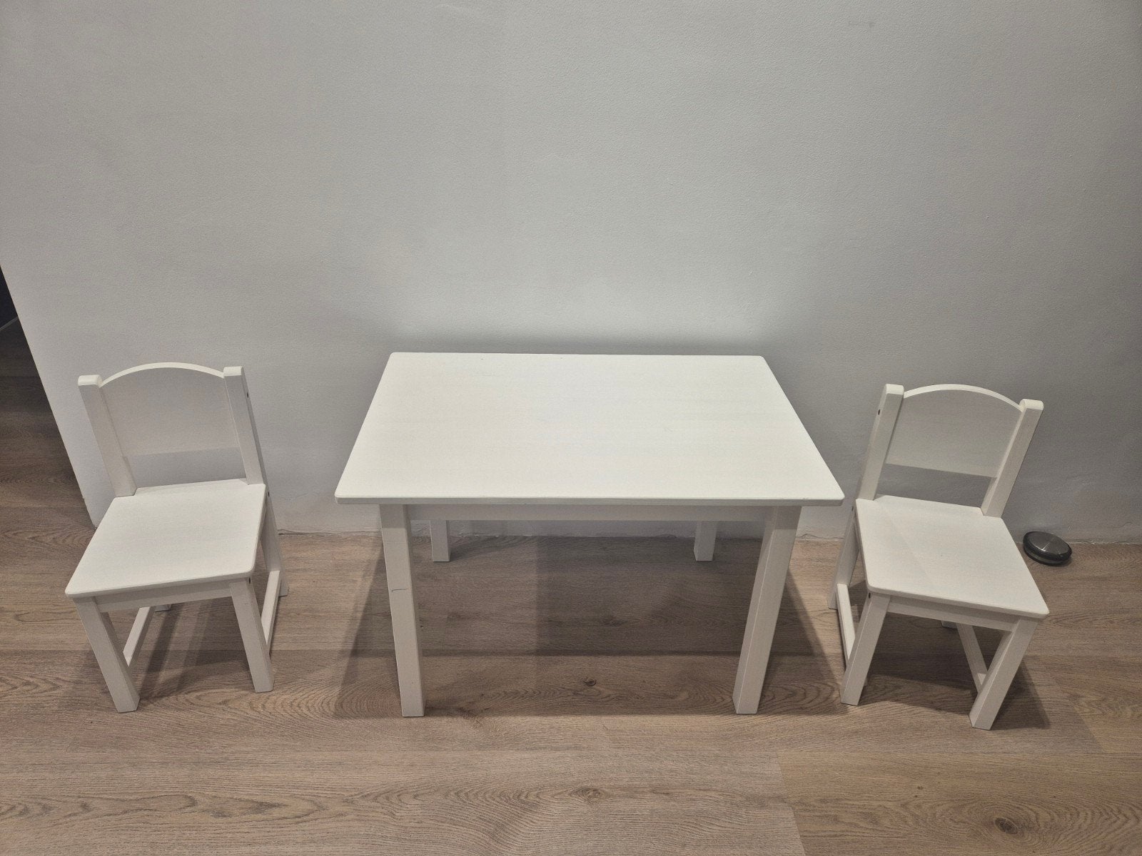 Kindertafel met 2 stoelen - Ikea Sundvik, Huis en Inrichting, Tafels | Eettafels, Ophalen