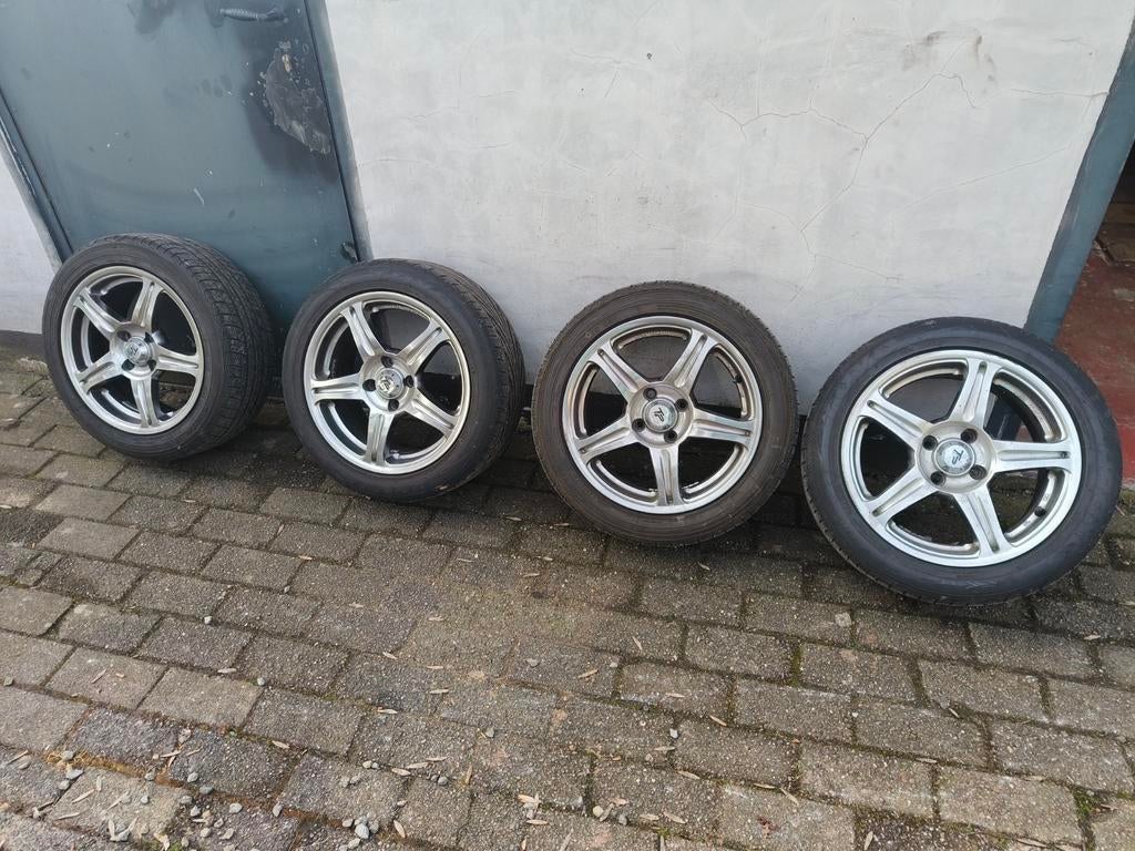 4 autovelgen, Ophalen