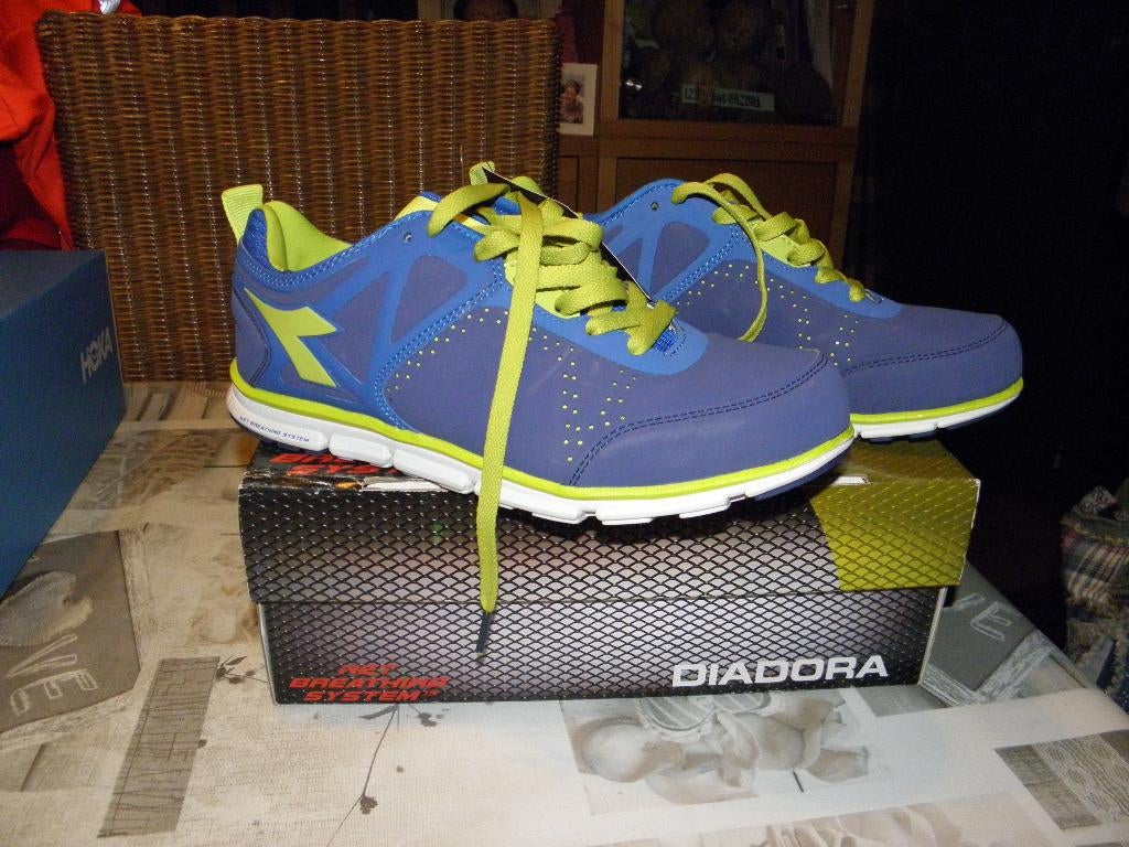 Diadora x Geox sneakers maat 39, Diadora, Zo goed als nieuw, Sneakers, Verzenden
