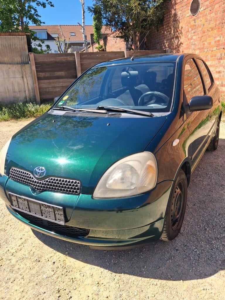 Toyota Yaris 1.3, 16v, Benzine, Airco. Bj: 10/2002., Auto's, Toyota, Zwart, 4 cilinders, 5 deurs, Particulier
