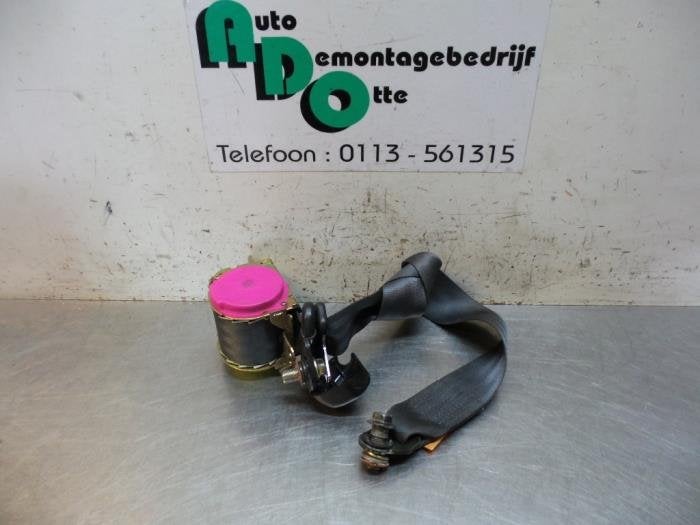 Veiligheidsgordel rechts-voor van een Suzuki Alto (Alto 95-), Gebruikt, -, -, Ophalen of Verzenden