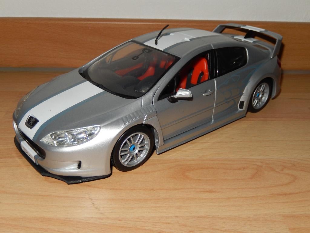 Peugeot 407 Silhouette 1/18 Motormax, Enlèvement ou Envoi, Comme neuf, Voiture, Motormax