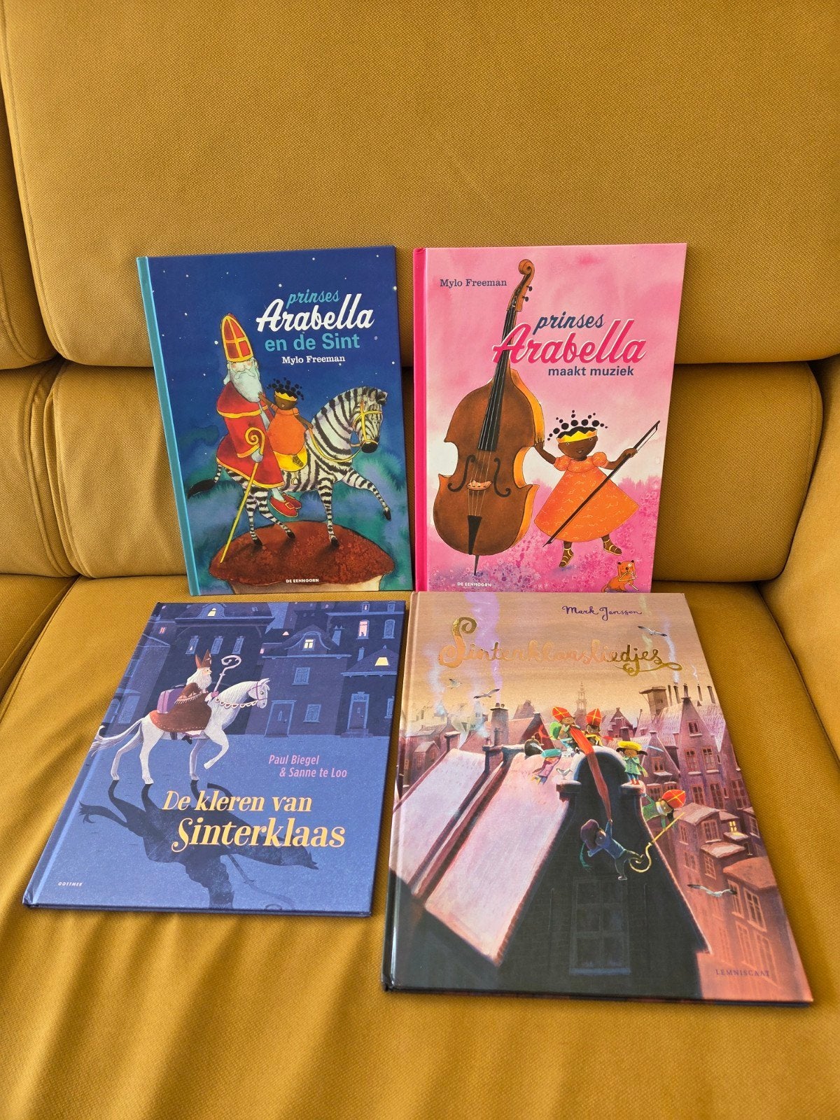 Pakketje Sinterklaas boekjes 3+1, Boeken, Ophalen