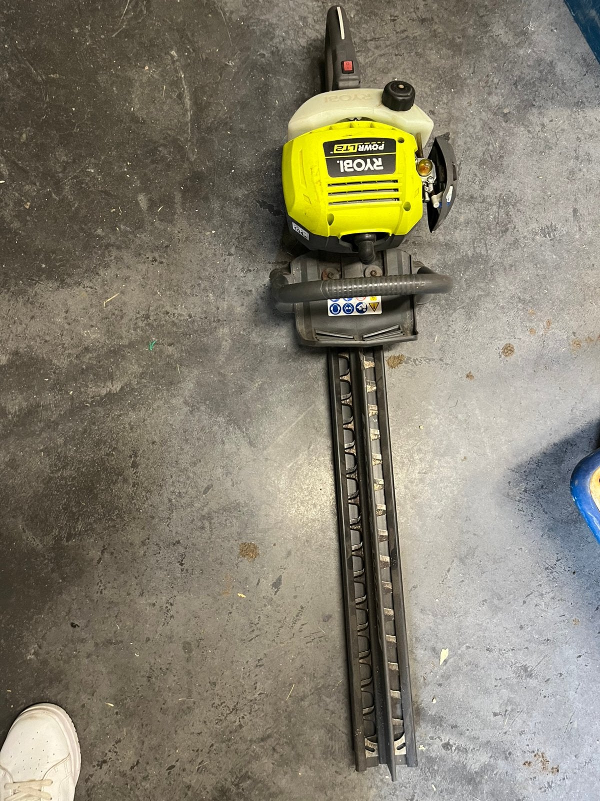 Ryobi Heggenschaar op benzine, Enlèvement, Comme neuf, Essence