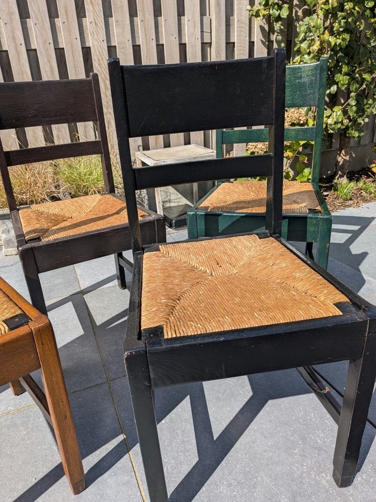 Set 4 stoelen - massief met rieten zitting, Huis en Inrichting, Ophalen, Gebruikt, Overige kleuren, Hout