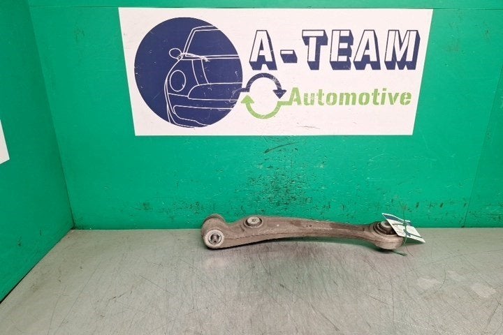 BRAS DE SUSPENSION AVANT GAUCHE (TRIANGLE) A4 Avant (B8), Autos : Pièces & Accessoires, Auto-Union-Straße  1,
85057  Ingolstadt, DE
