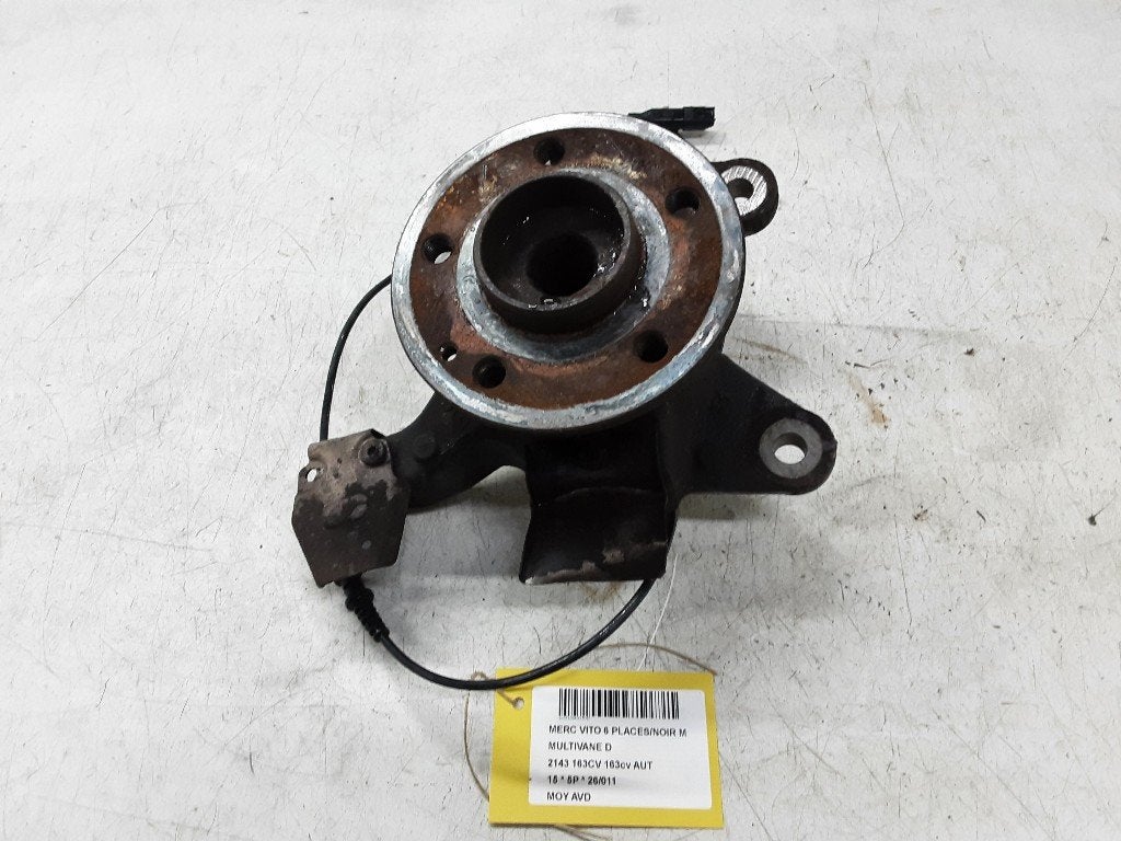 MOYEU DE ROUE AVANT DROIT V (447.8) (A4473320401), Mercedes-Benz, Utilisé, Dialog.mb@mercedes-benz.com, Mercedes-Benz AG