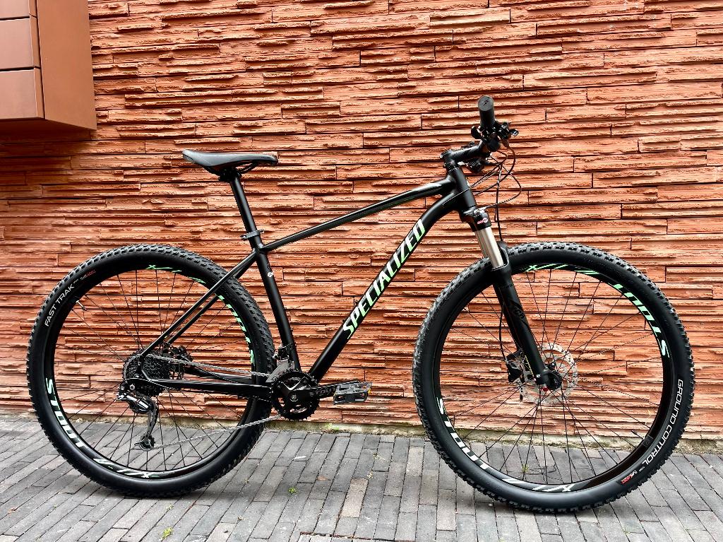 Specialized Rockhopper Expert - Maat L - Zo goed als nieuw, Hardtail, Ophalen, Zo goed als nieuw