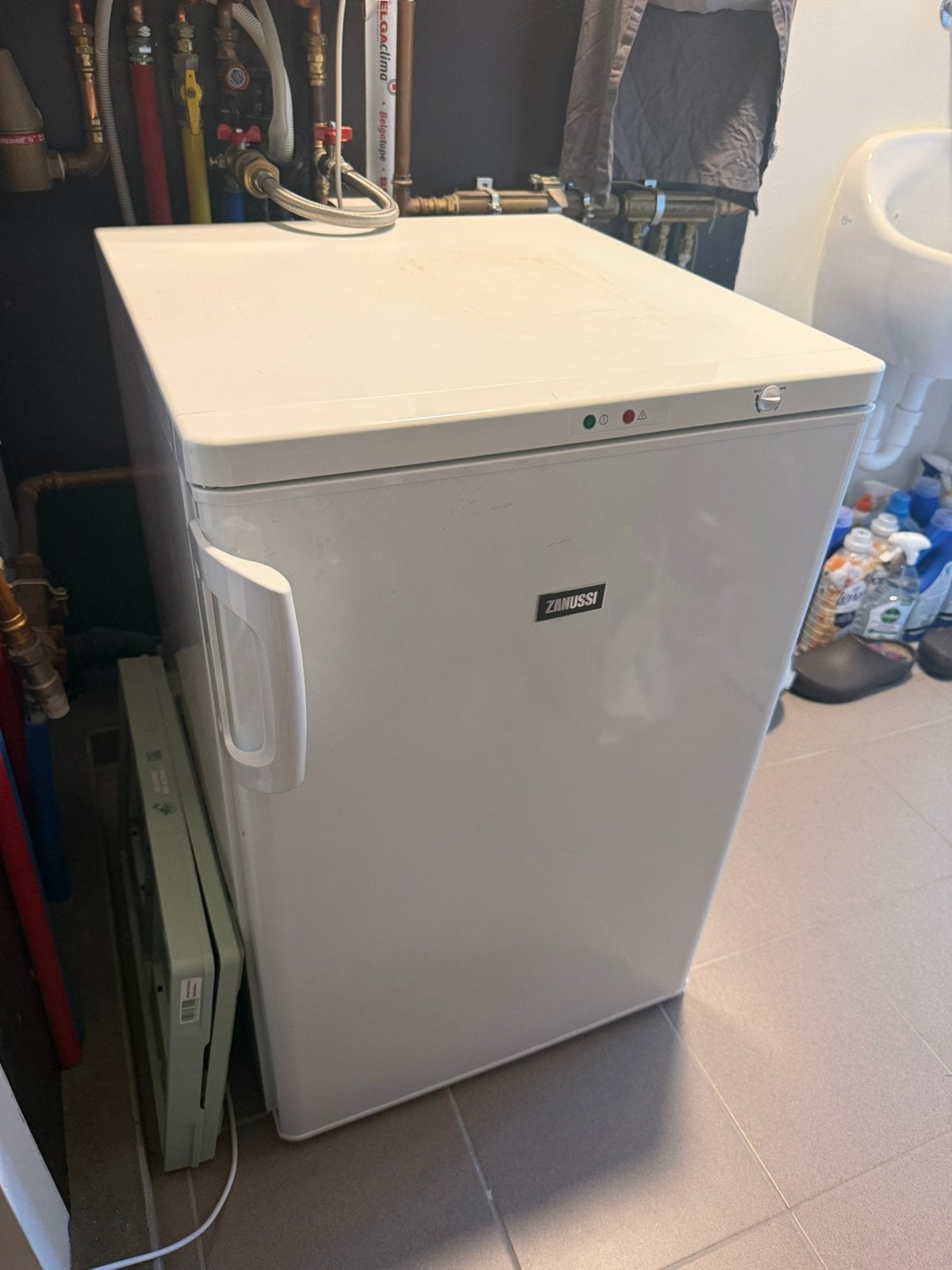 Zanussi tafeldiepvries, Elektronische apparatuur, Vriezers en Diepvrieskisten, Gebruikt, Minder dan 85 cm, Minder dan 60 cm, Ophalen