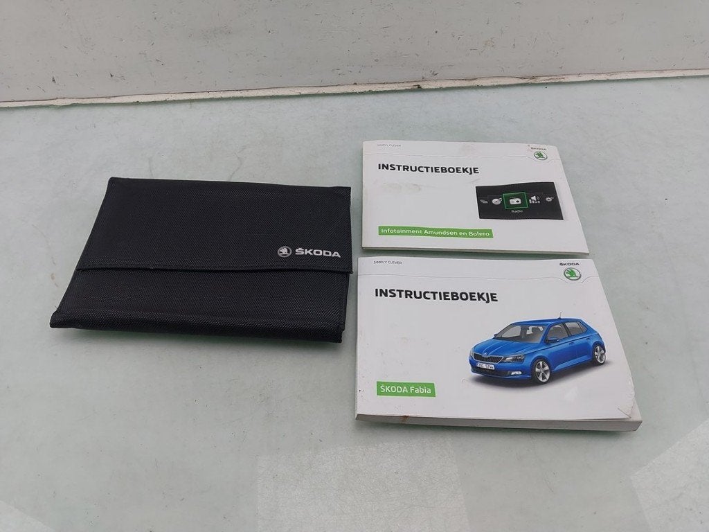 MANUEL UTILISATEUR Skoda Fabia III Combi (NJ5), Dhr. J. Ham, Administratie@autoham.nl, Utilisé, Skoda
