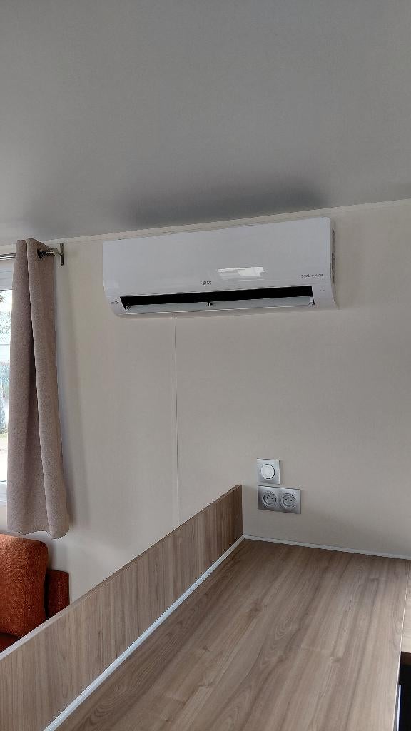 AIRCO'S MET MONTAGE KOELEN EN VERWARMEN, Elektronische apparatuur, Airco's, Ophalen, Koelen en Ontvochtigen, Nieuw, 3 snelheden of meer