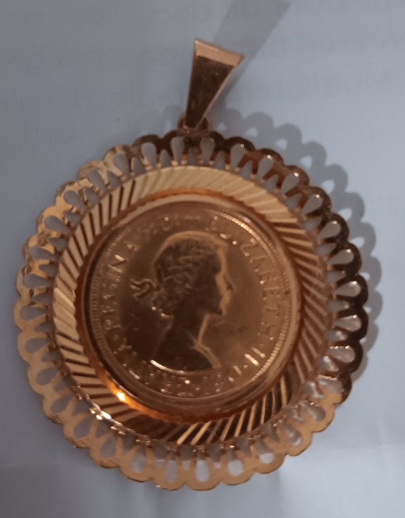 Prachtige 18k Hanger met 22k Britse Sovereign Munt (13.16g), Antiek en Kunst, Ophalen of Verzenden, Goud
