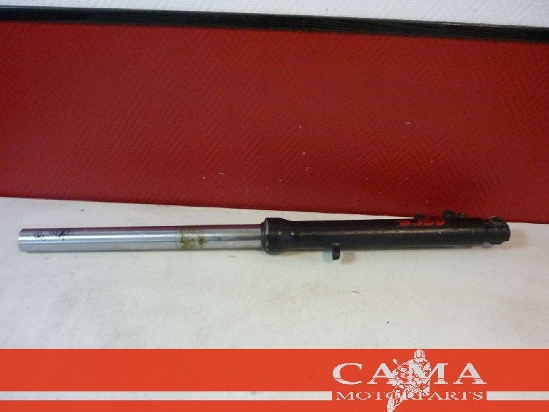 VOORVORK POOT LINKS Kawasaki GPZ 600 R (GPZ600R ZX600A), Motoren, Dhr. S. di Majo, Gebruikt, Info@cama-motorparts.nl, P.J. Troelstraweg 8 8
3144 CX  MAASSLUIS, NL