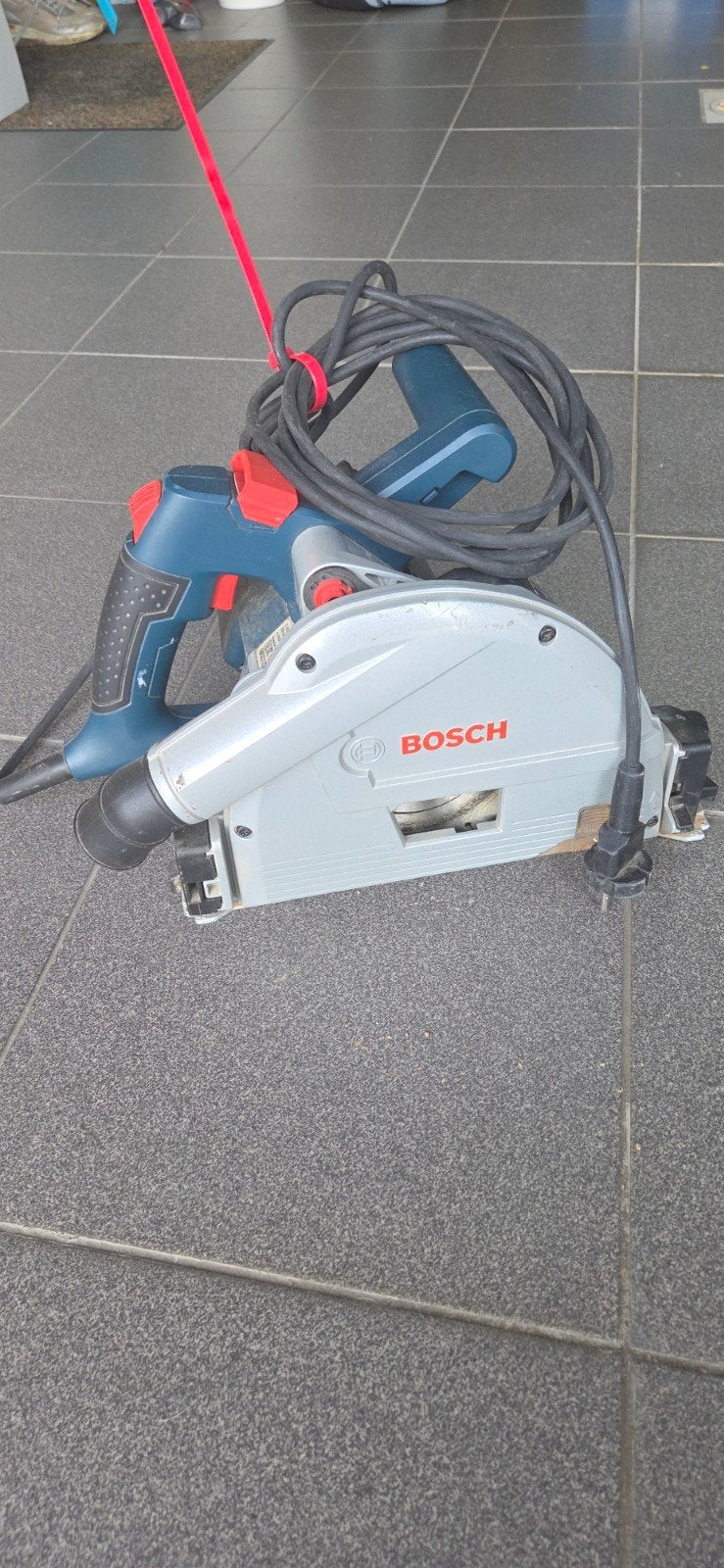 scie plongeante bosch gkt 55gce, Bricolage & Construction, Outillage | Scies mécaniques, 1200 watts ou plus, Comme neuf, Enlèvement