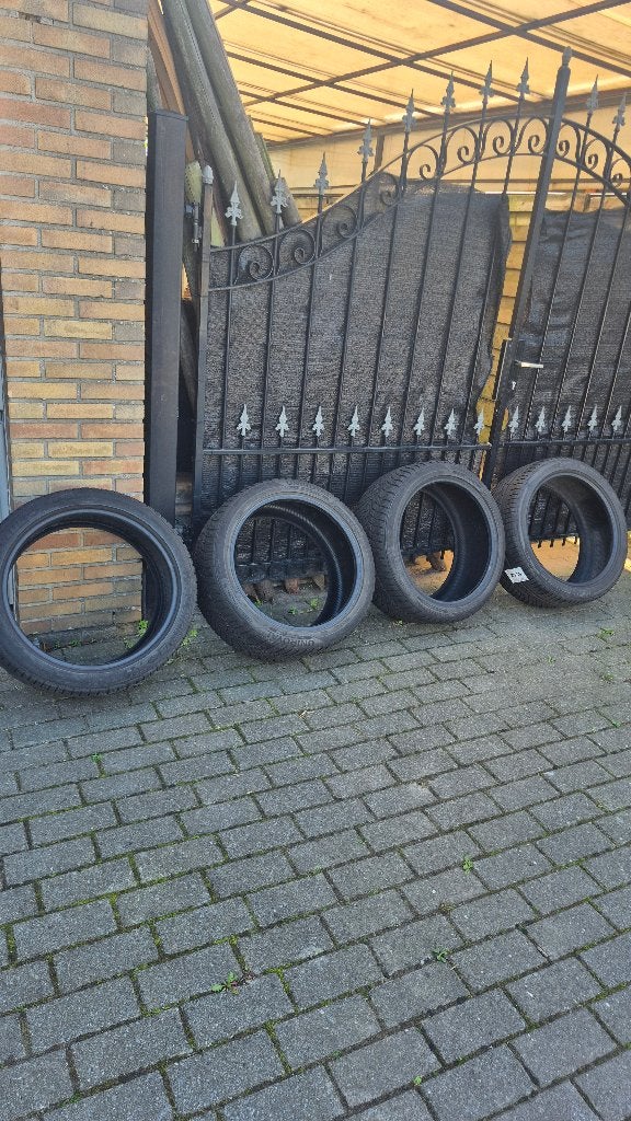 255/40/19 winter banden R19 4 stuks, 19 inch, Gebruikt, 255 mm, Band(en)