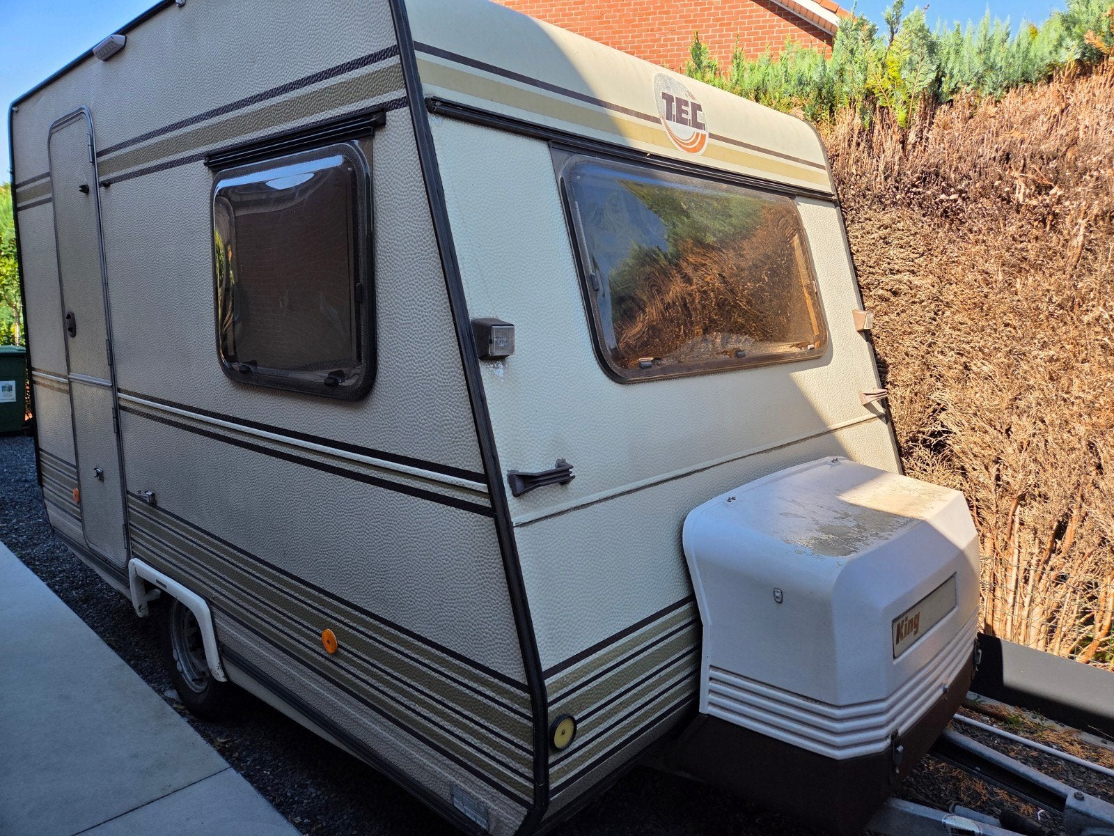 tec caravan 750kg, Particulier, Réfrigérateur, Lit fixe