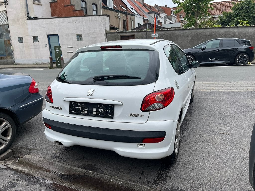 Peugeot 206+ 1.1i Generation Benzine | 75.450 KM | 2012, Euro 5, Bedrijf, Handgeschakeld, Airconditioning