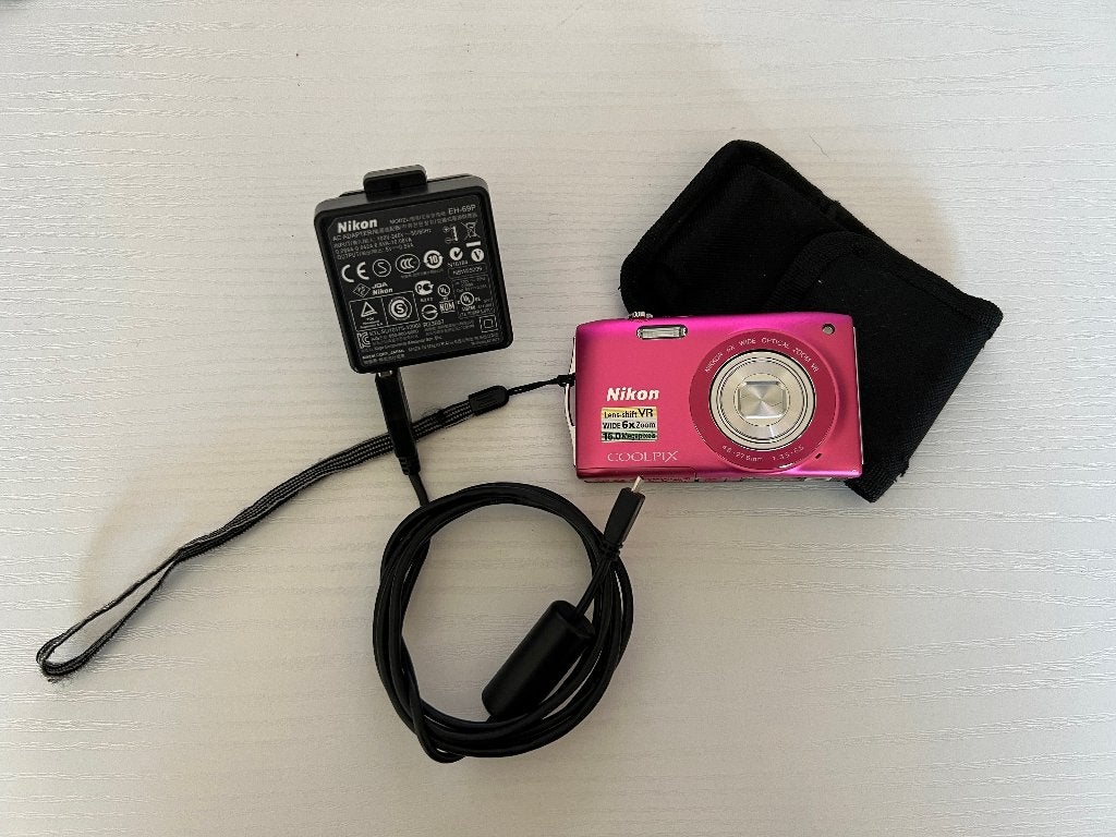 Nikon Coolpix S3300, TV, Hi-fi & Vidéo, Chargeur, 4 à 7 fois, Comme neuf, Enlèvement