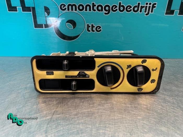 Kachel Bedieningspaneel van een Toyota Starlet (Starlet 95-), Auto-onderdelen, Gebruikt, -, -, Ophalen of Verzenden