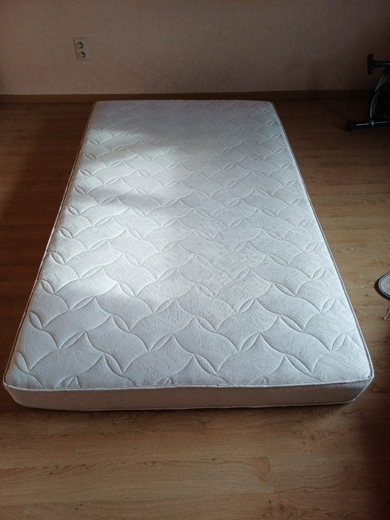 Matras, Matelas, Queen size, Enlèvement, Utilisé