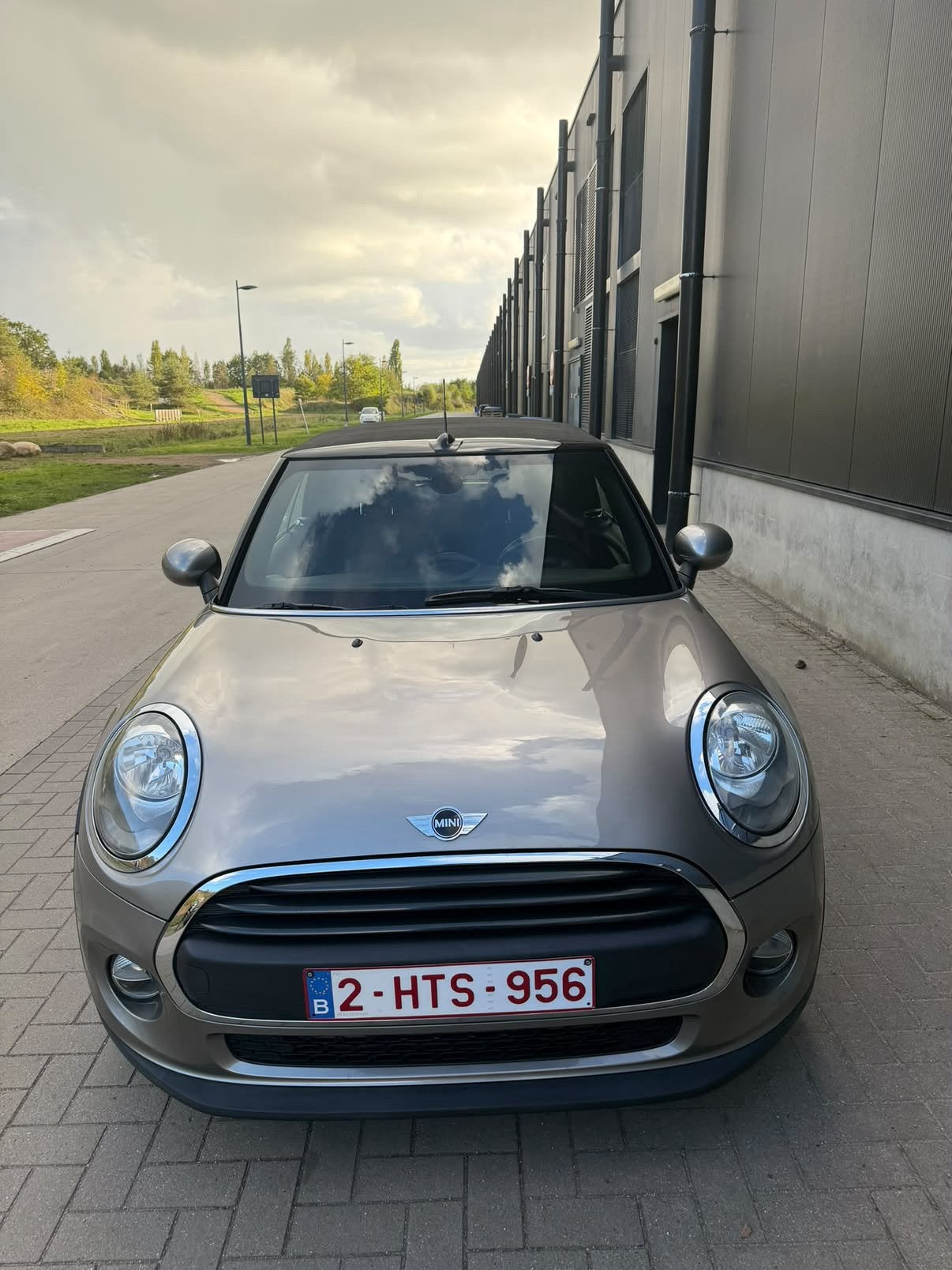 Mini Cooper ONE Cabrio Editie in perfecte staat, Auto's, Voorwielaandrijving, Stof, Cabriolet, Handgeschakeld