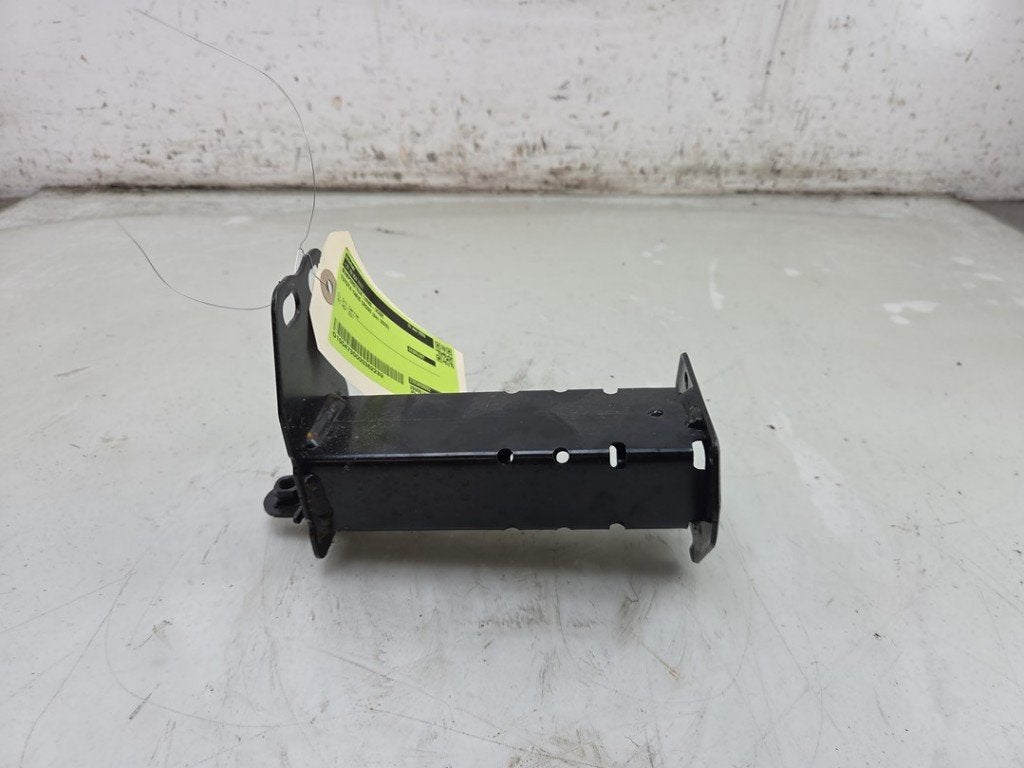 SUPPORT PARE-CHOCS AVANT GAUCHE Yaris Cross (PB1 / PJ1), Autos : Pièces & Accessoires, Suspension & Châssis, Toyota, Utilisé