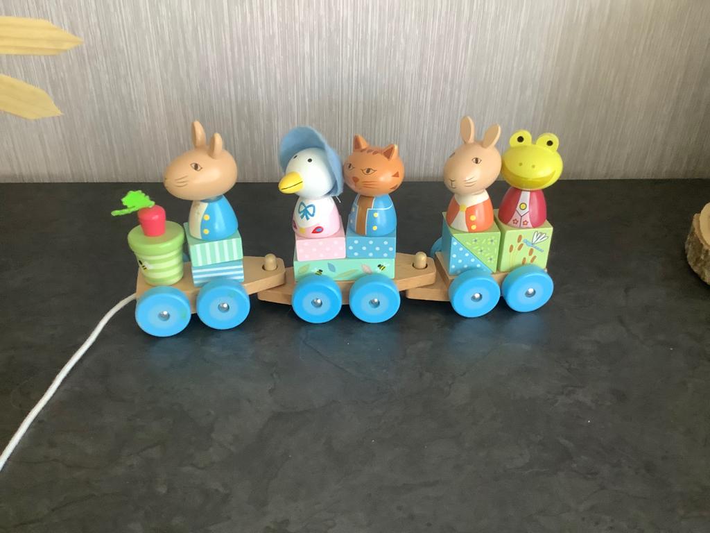 Puzzle en bois Peter Rabbit en train (13x35 cm), Enfants & Bébés, Enlèvement ou Envoi, Comme neuf, Jouet à Pousser ou Tirer