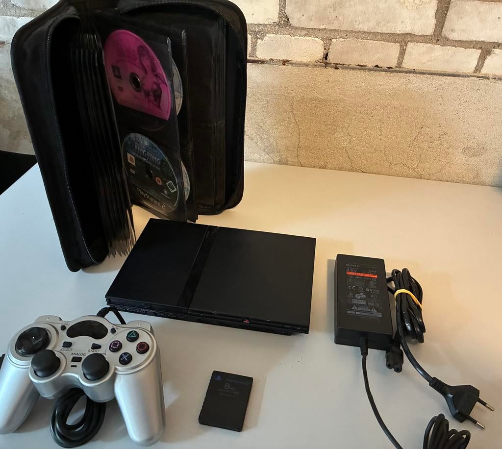 Playstation 2 slim met 32 games en toebehoren, Games en Spelcomputers, Spelcomputers | Sony PlayStation 2, Verzenden, Zo goed als nieuw