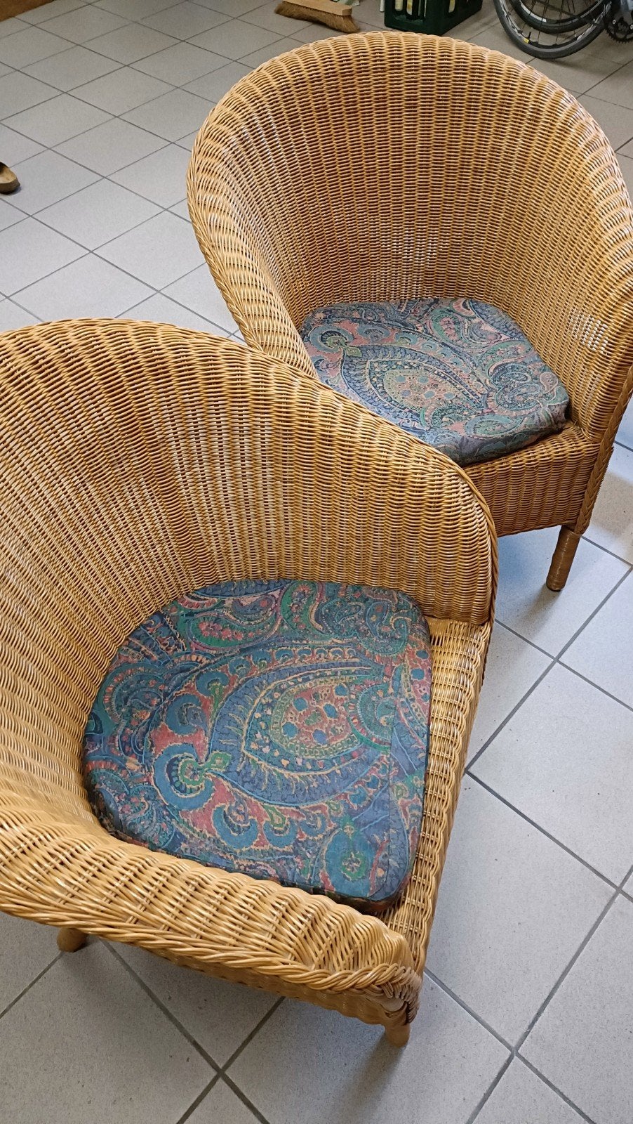 2 rieten stoelen, Huis en Inrichting, Ophalen, Twee, Bruin, Riet of Rotan