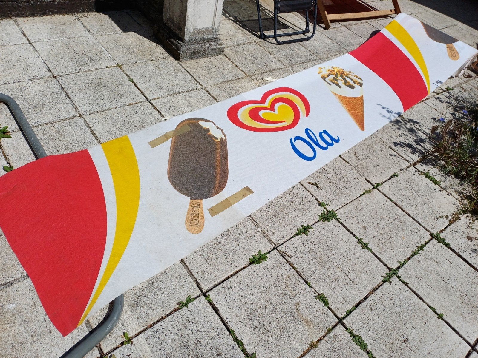Très grande toile publicitaire sur un rouleau de glaces, Enlèvement ou Envoi, Neuf, Panneau publicitaire