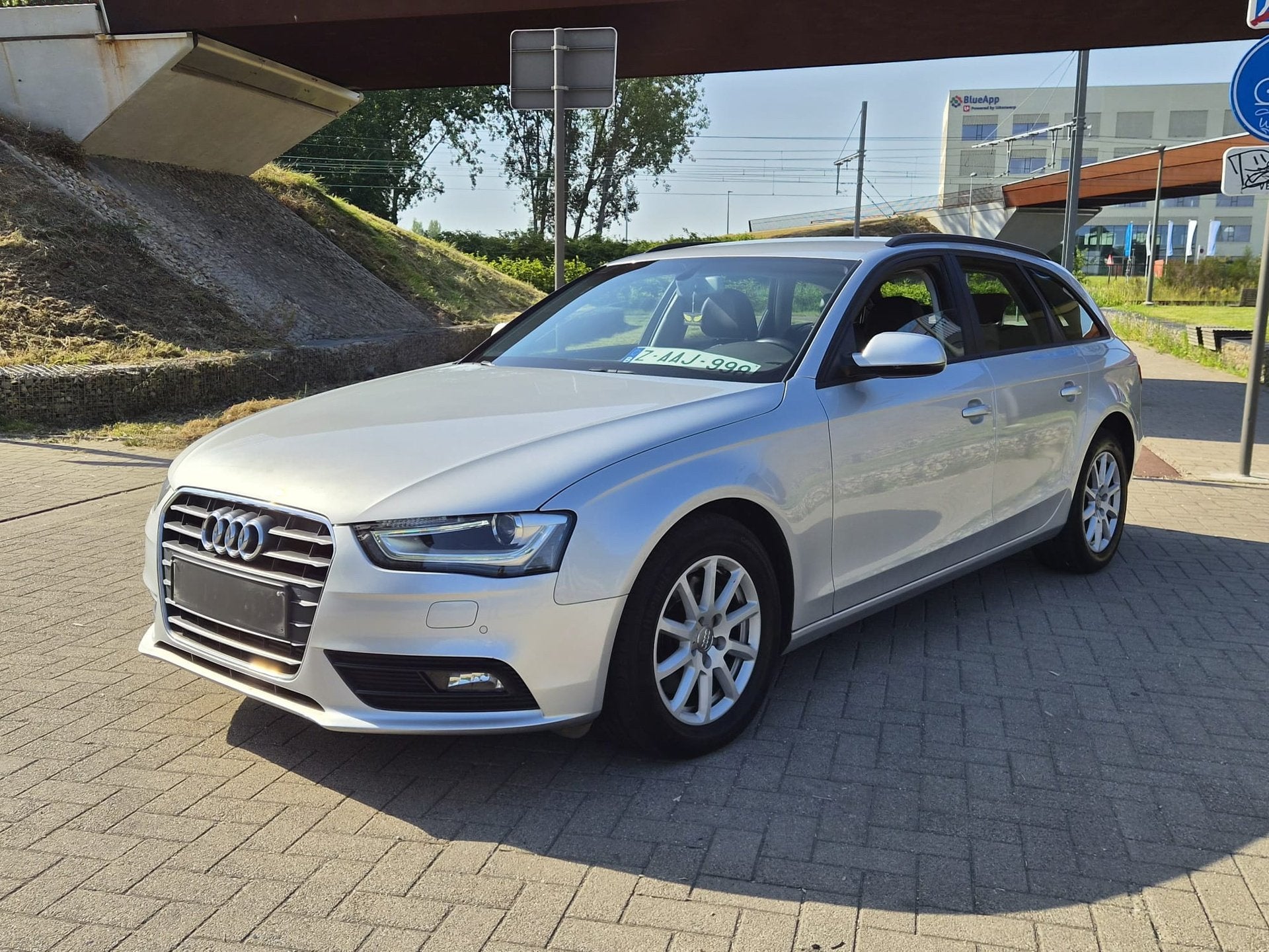 Audi A4 | Benzine |, Cuir, Achat, Entreprise, Boîte manuelle