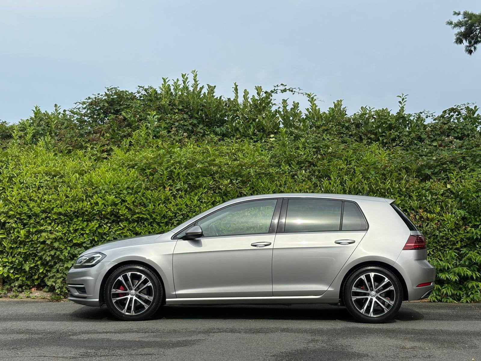 Volkswagen Golf 7.5 1.4 Essence  Automatique 2017 €6b fullop, 121 g/km, Argent ou Gris, Achat, Euro 6