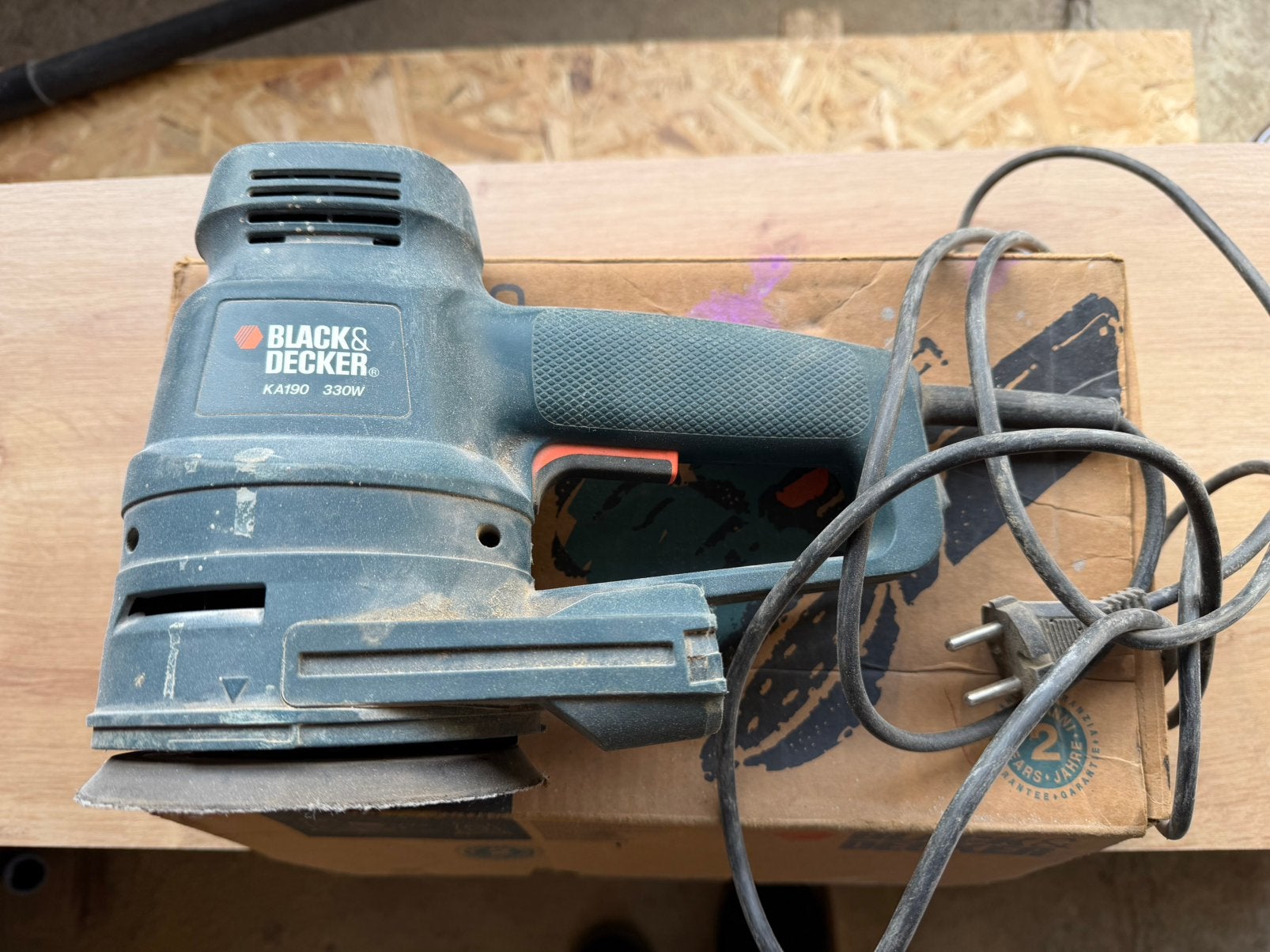 Ponceuse rotative Black&Decker, Bricolage & Construction, Outillage | Ponceuses, Enlèvement, Utilisé