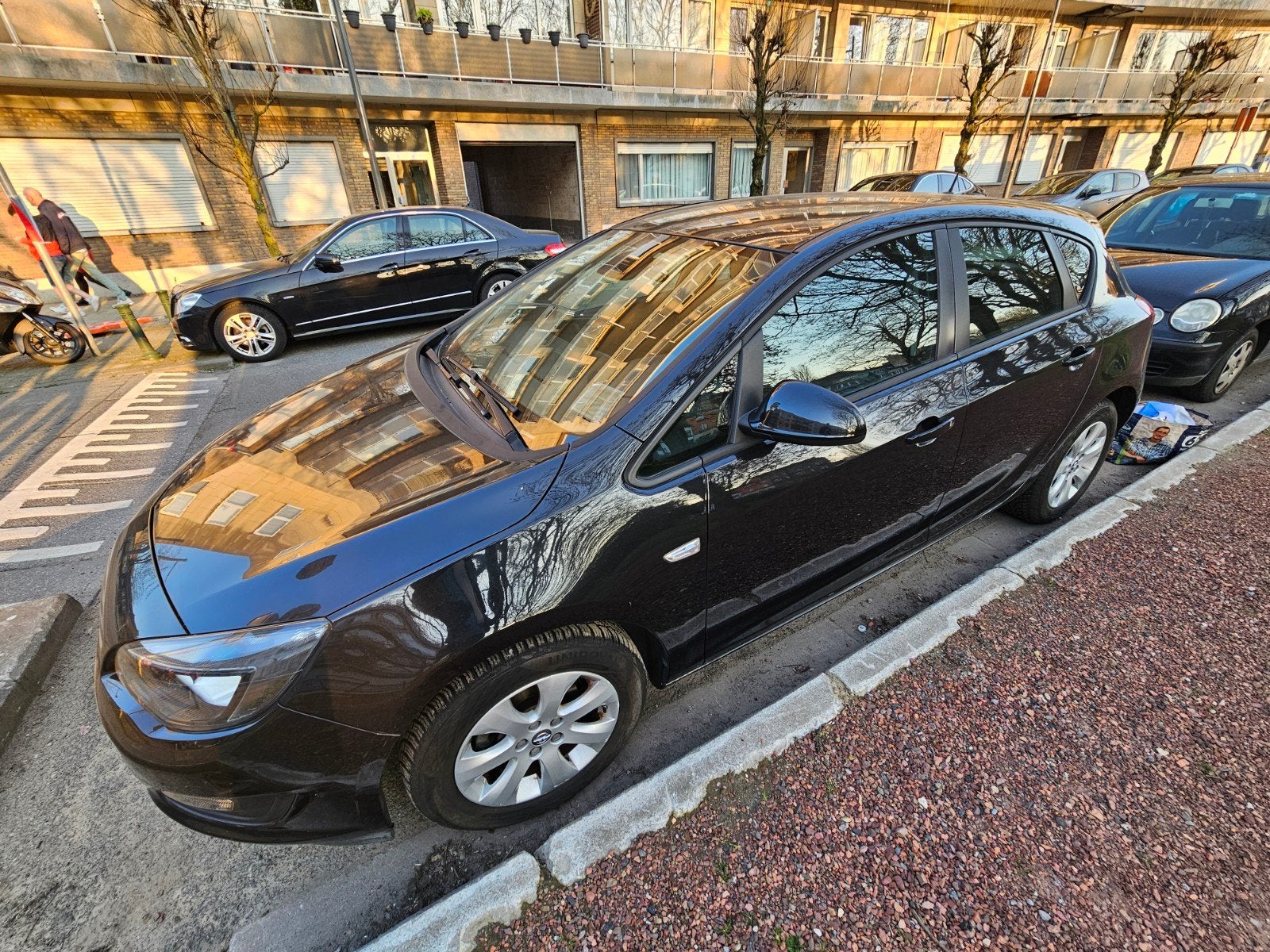 Tweedehands auto Opel Astra 2015 109000km, Auto's, 4 deurs, Euro 6, 4 cilinders, Zwart