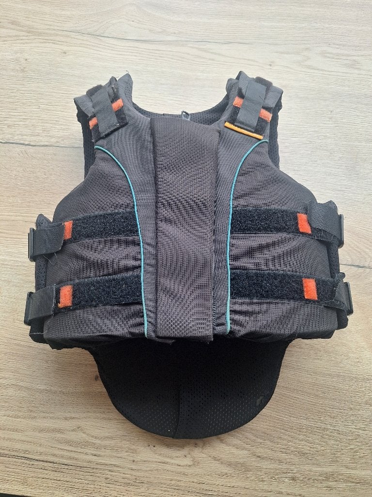 Airowear bodyprotector paardrijden, Dieren en Toebehoren, Paardrijkleding, Ophalen, Gebruikt, Kinderen, Equestrian Stockholm