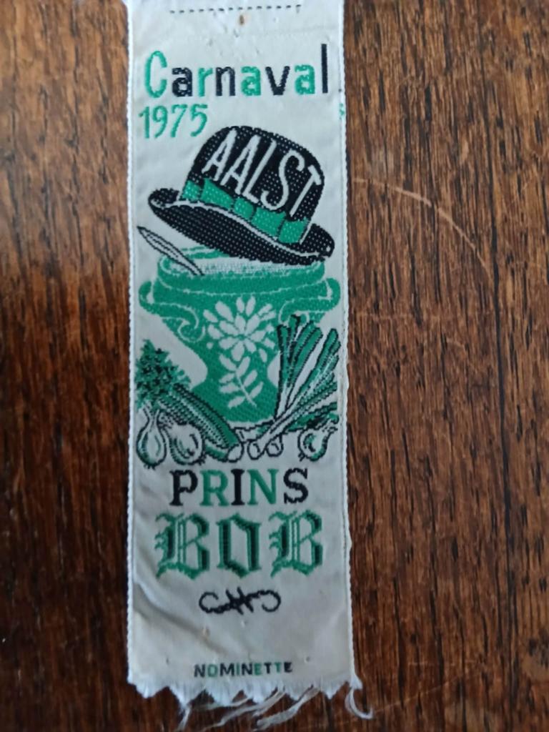 Nominette prins carnaval bob .. aalst 1975, Ophalen