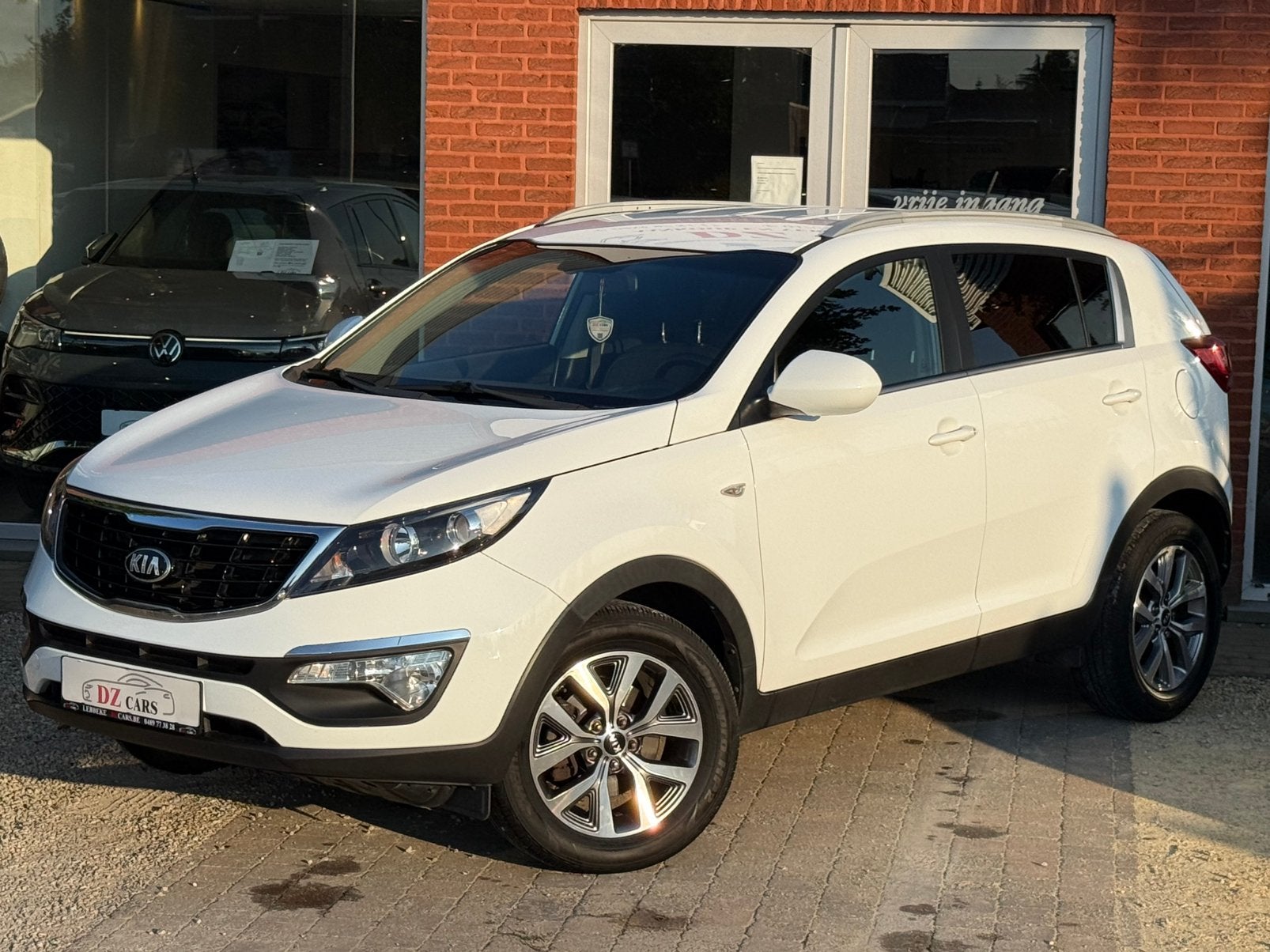 KIA SPORTAGE 1.6I 135CH |APPLE CARPLAY | NAVIGATION | CLIME, Euro 6, Boîte manuelle, Noir, 5 portes