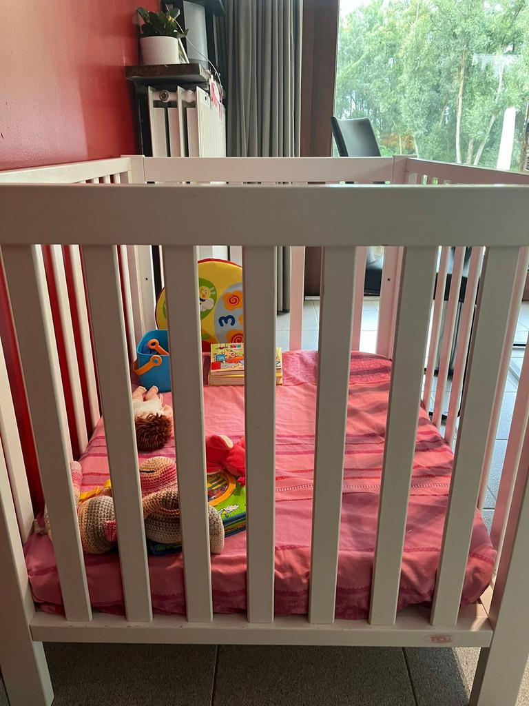Babypark met goede ademende matras., Ophalen, Zo goed als nieuw, Wieltjes