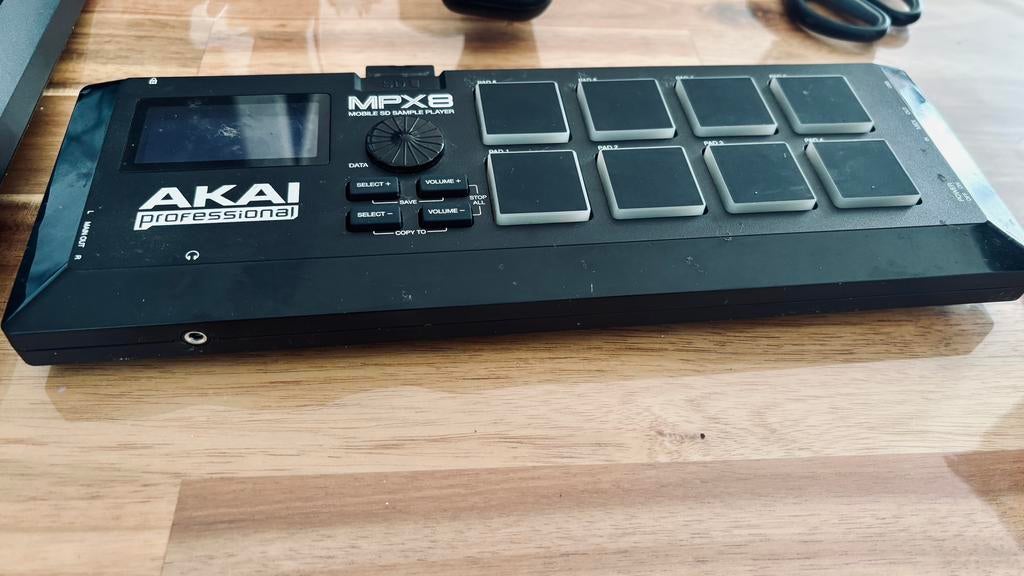 ️ Akai MPX8 – Sample Pad / Sampler autonome – Très bon état, Enlèvement ou Envoi, Comme neuf