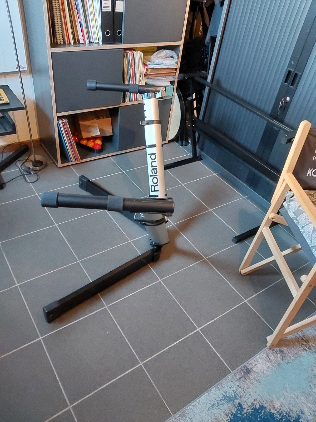 Roland staander en Quick lock staander, Musique & Instruments, Pieds, Enlèvement