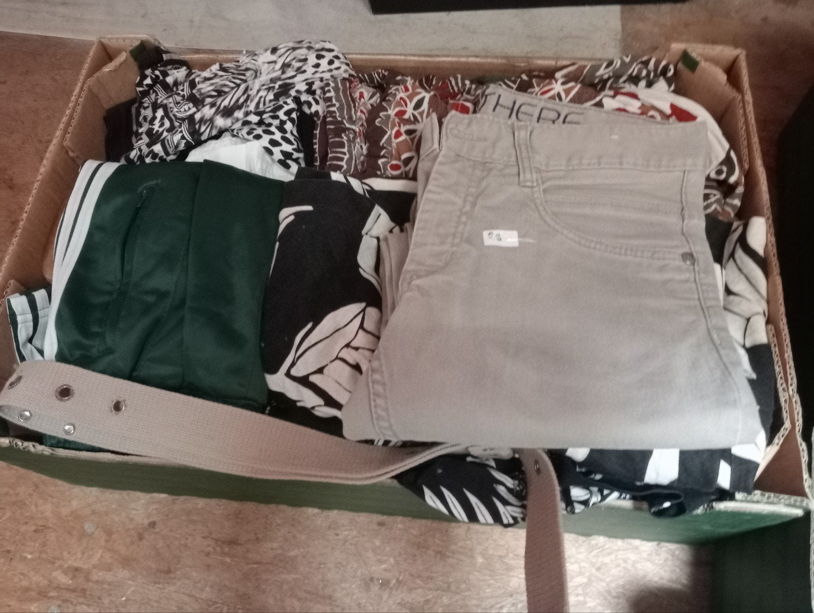 brocante lot 3caise pantalon jupe chemise ets, Divers, Enlèvement