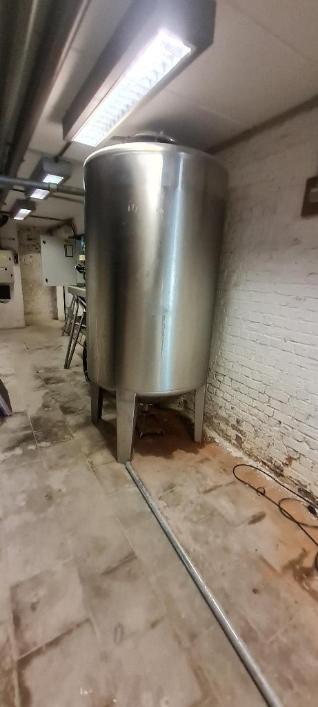 Inox vat 1500 Liter, Ophalen, Met kraantje, 150 liter of meer, Zo goed als nieuw
