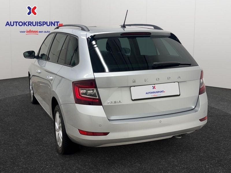 Skoda Fabia, Argent ou Gris, Achat, Euro 6, 5 portes