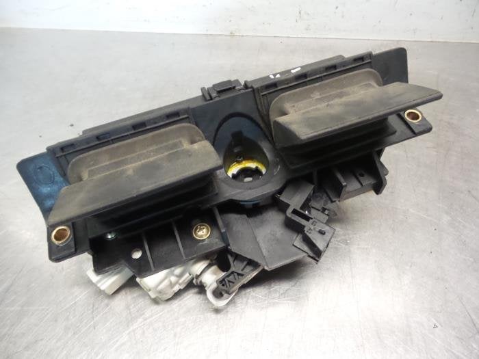 Poignée hayon d'un Audi A6 (A6 97-), -, 3 mois de garantie, Audi, Utilisé