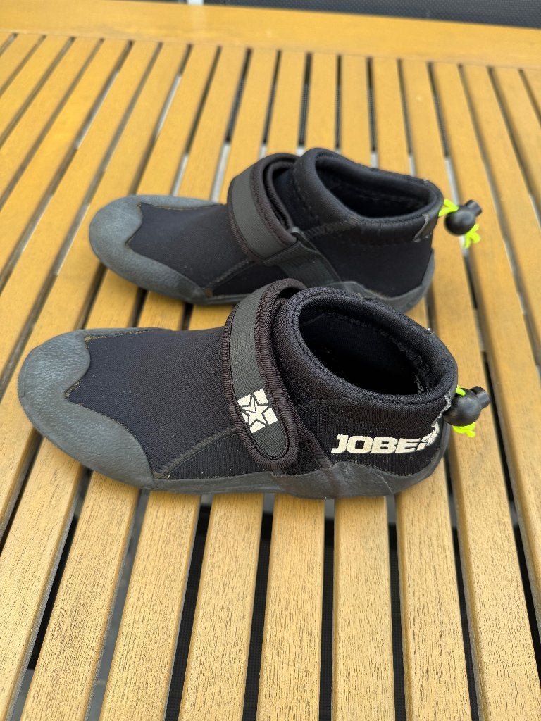 2 X JOBE H20 water shoes ( 3mm ), Watersport en Boten, Watersportkleding, Zeil- of Surfschoenen, Zo goed als nieuw, Dame of Heer