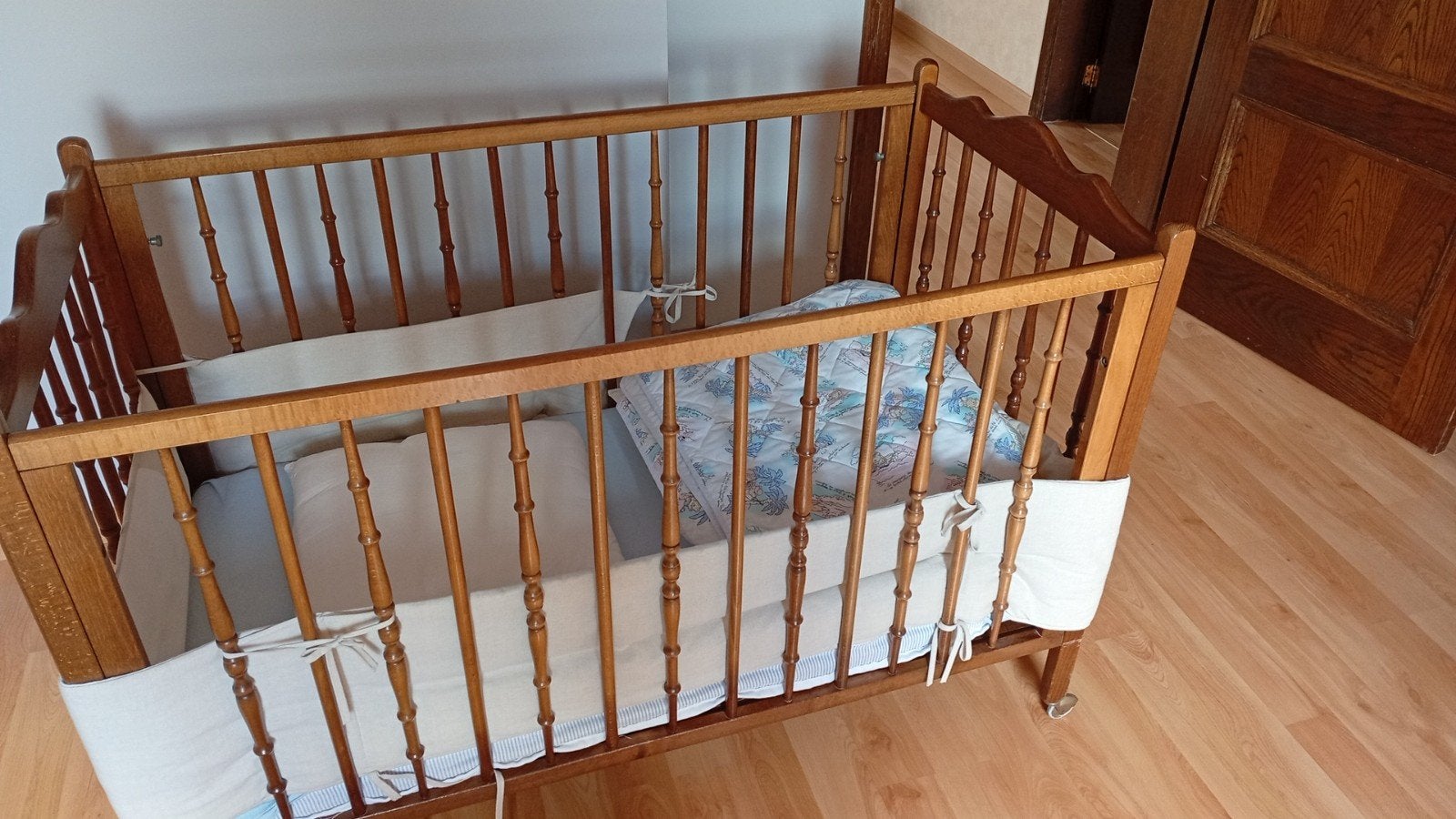 Houten kinderbedje, Kinderen en Baby's, Ophalen