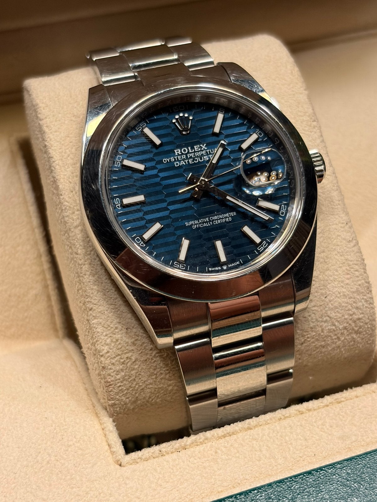 Rolex Datejust 41 126300 – Blue Fluted Motif – Full Set 2023, Bijoux, Sacs & Beauté, Montres | Hommes, Enlèvement, Comme neuf
