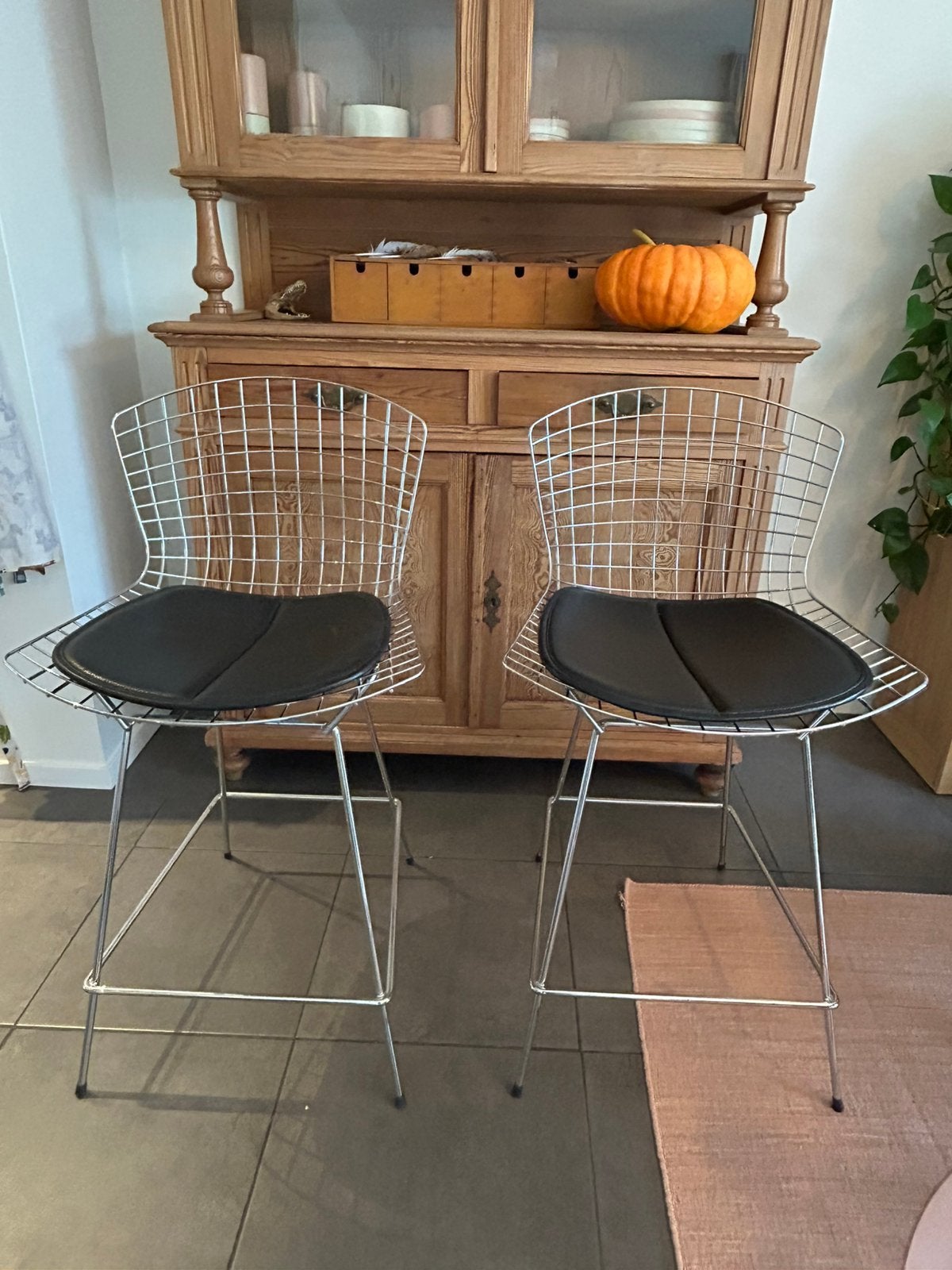 Set 8 vintage Bertoia stijl draadstoelen / chroom / design, Enlèvement ou Envoi, Utilisé, Cuir, 60 à 90 cm