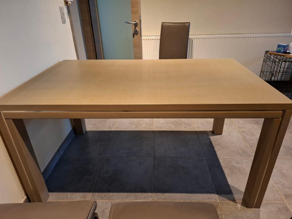 Table à manger extensible avec 4 chaises, Enlèvement